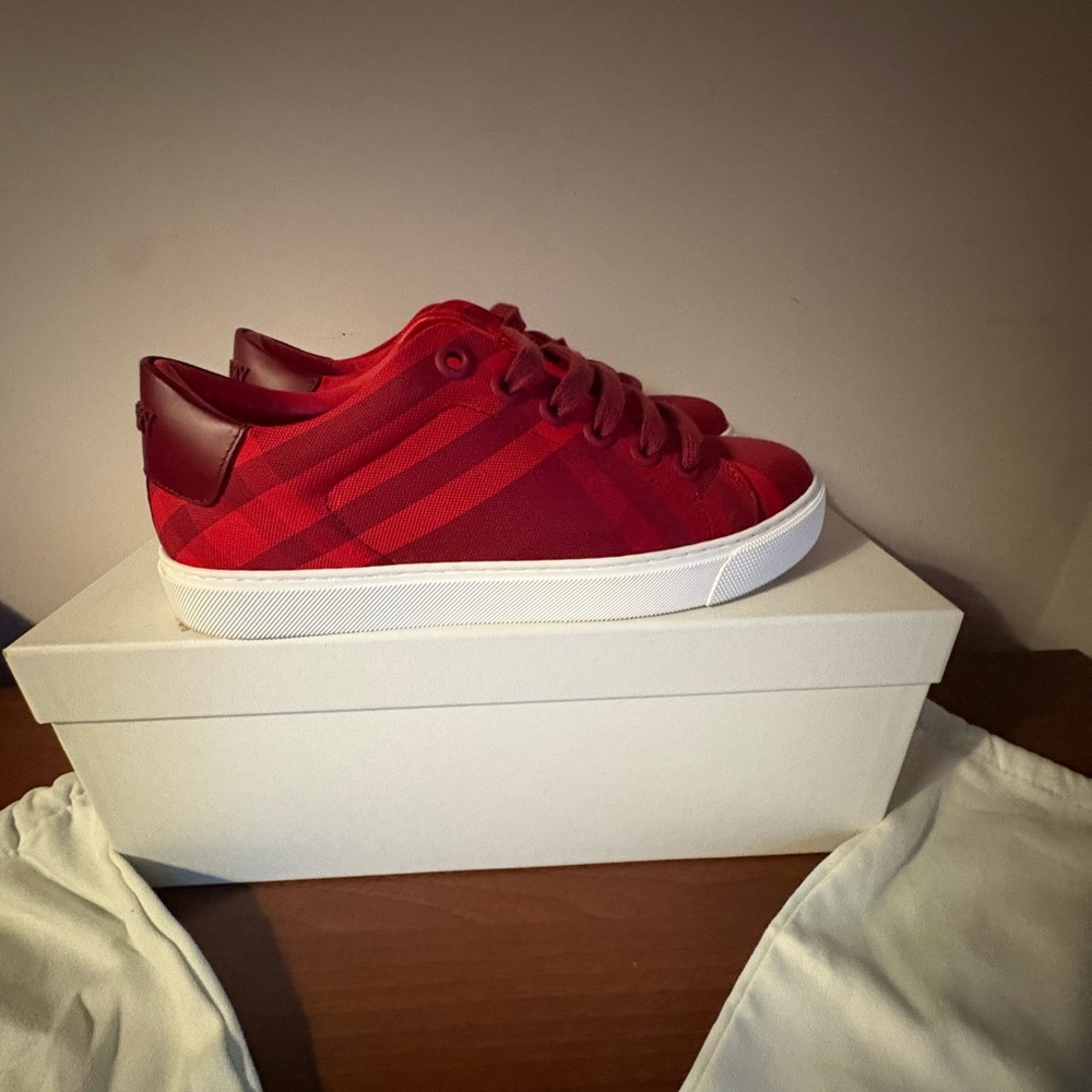 Authentic Burberry Red House Check Sneakers – Worn Once – Full Packaging
